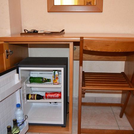 Hotel Ristorante L'Avvenire Gizzeria Ruang foto