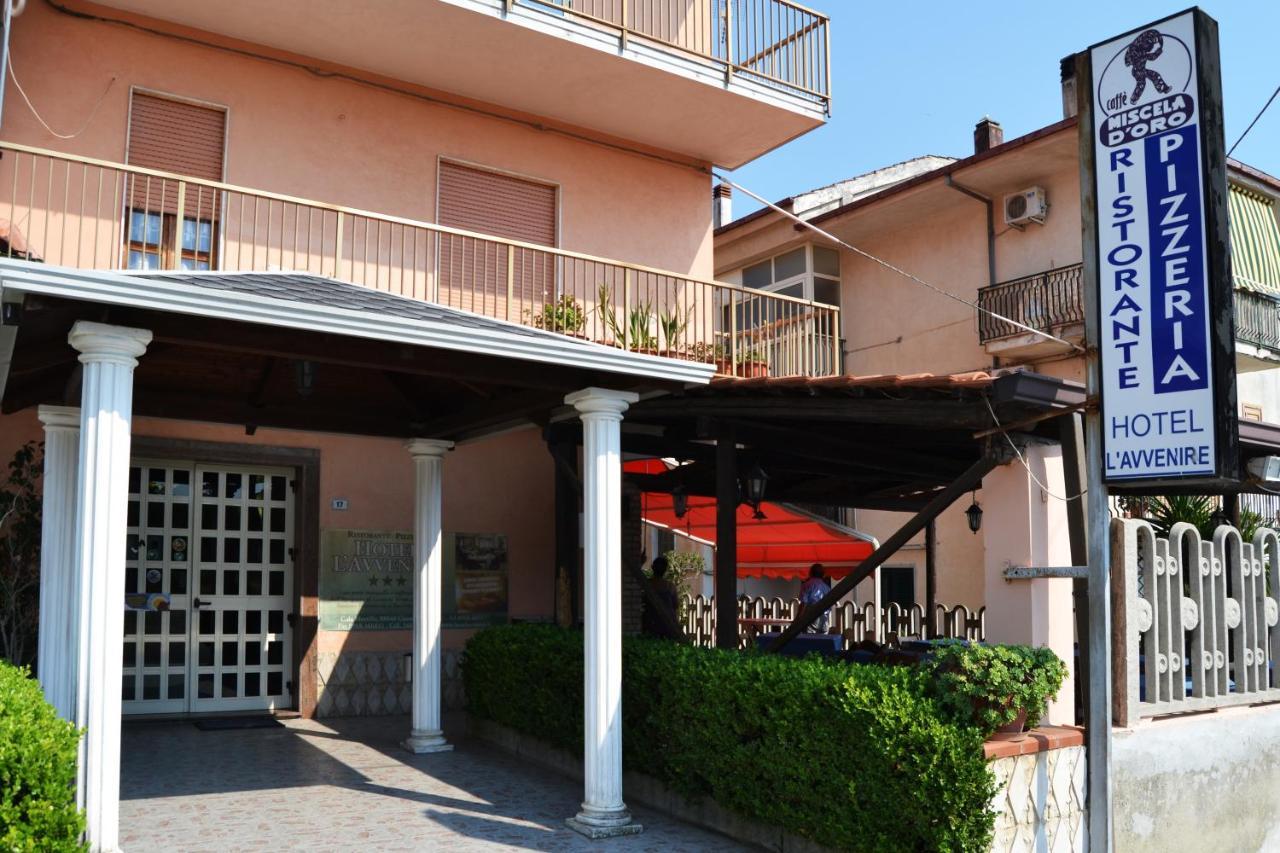 Hotel Ristorante L'Avvenire Gizzeria Bagian luar foto