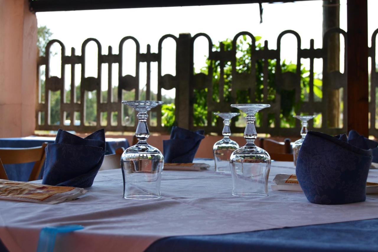 Hotel Ristorante L'Avvenire Gizzeria Bagian luar foto