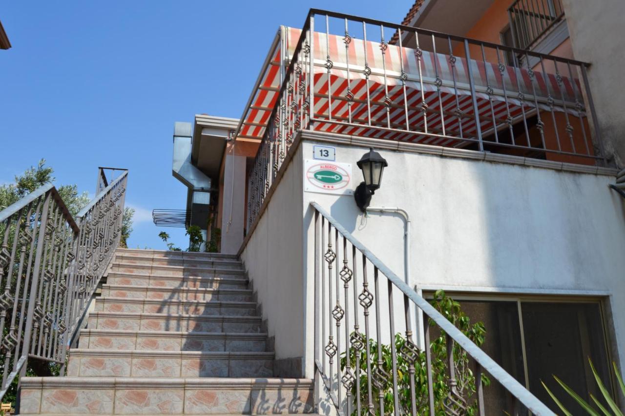 Hotel Ristorante L'Avvenire Gizzeria Bagian luar foto