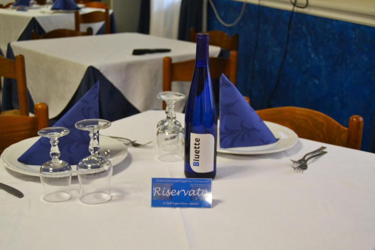 Hotel Ristorante L'Avvenire Gizzeria Bagian luar foto