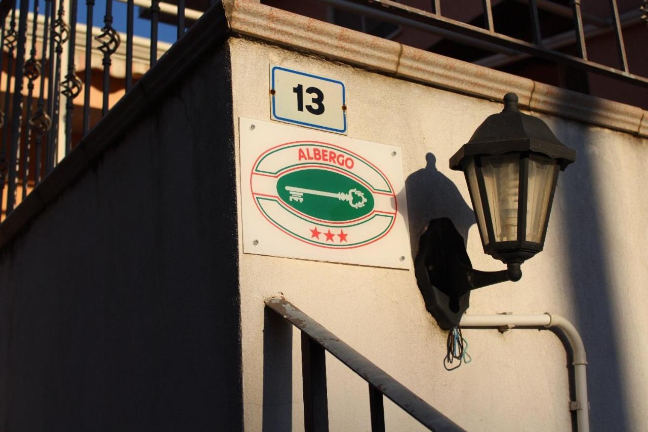 Hotel Ristorante L'Avvenire Gizzeria Bagian luar foto