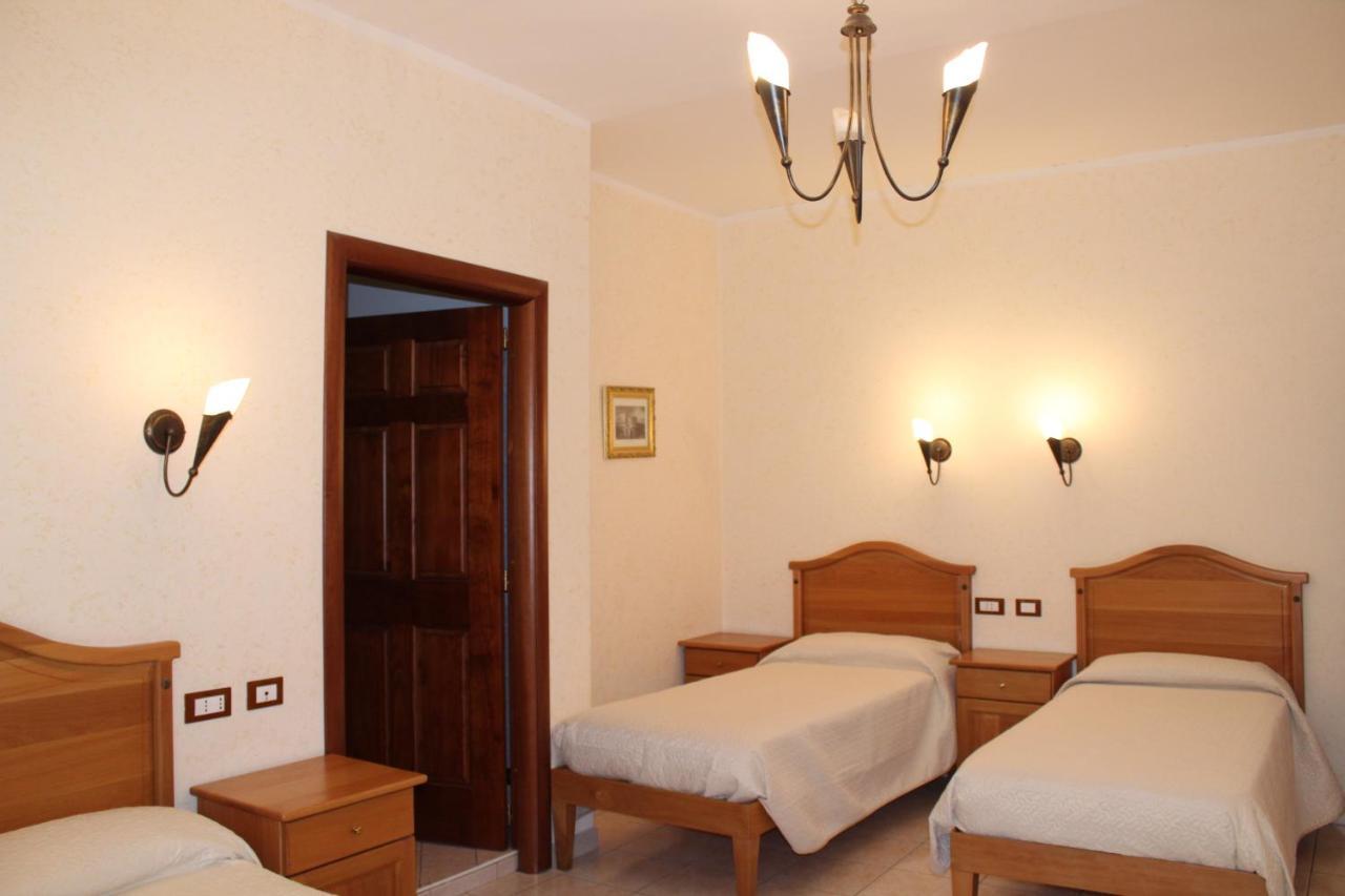 Hotel Ristorante L'Avvenire Gizzeria Bagian luar foto