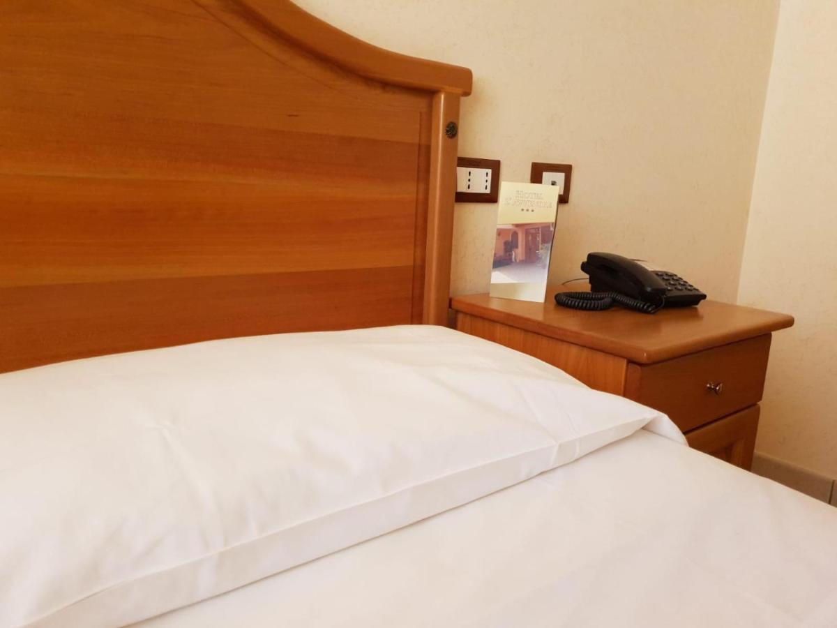 Hotel Ristorante L'Avvenire Gizzeria Bagian luar foto